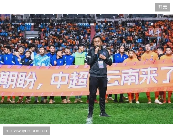 中场发动机成色十足,云南玉昆核心约尼查以9次助攻领跑榜单,成为升班马黑马奇迹的关键。 中场发动机成色十足,云南玉昆核心约尼查以9次助攻领跑榜单,成为升班马黑马奇迹的关键。